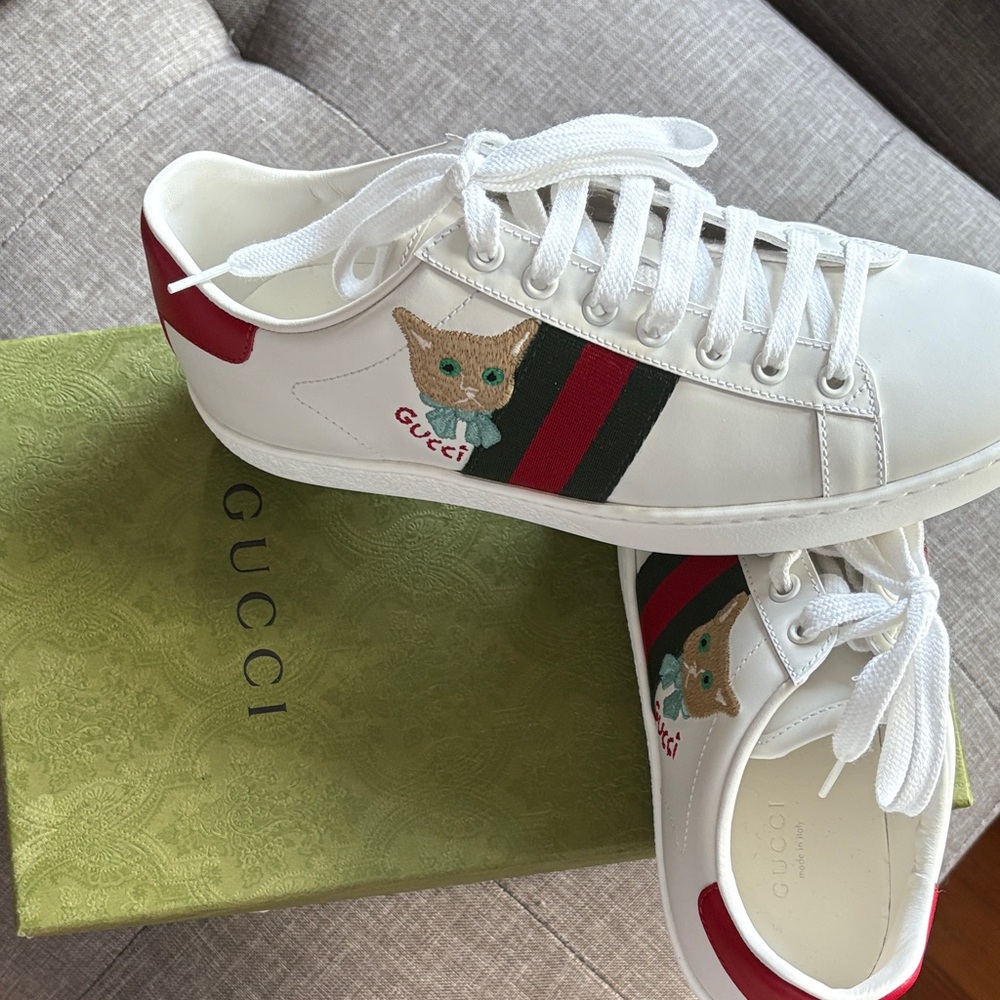 Gucci White and Red Sneakers with Cat Design